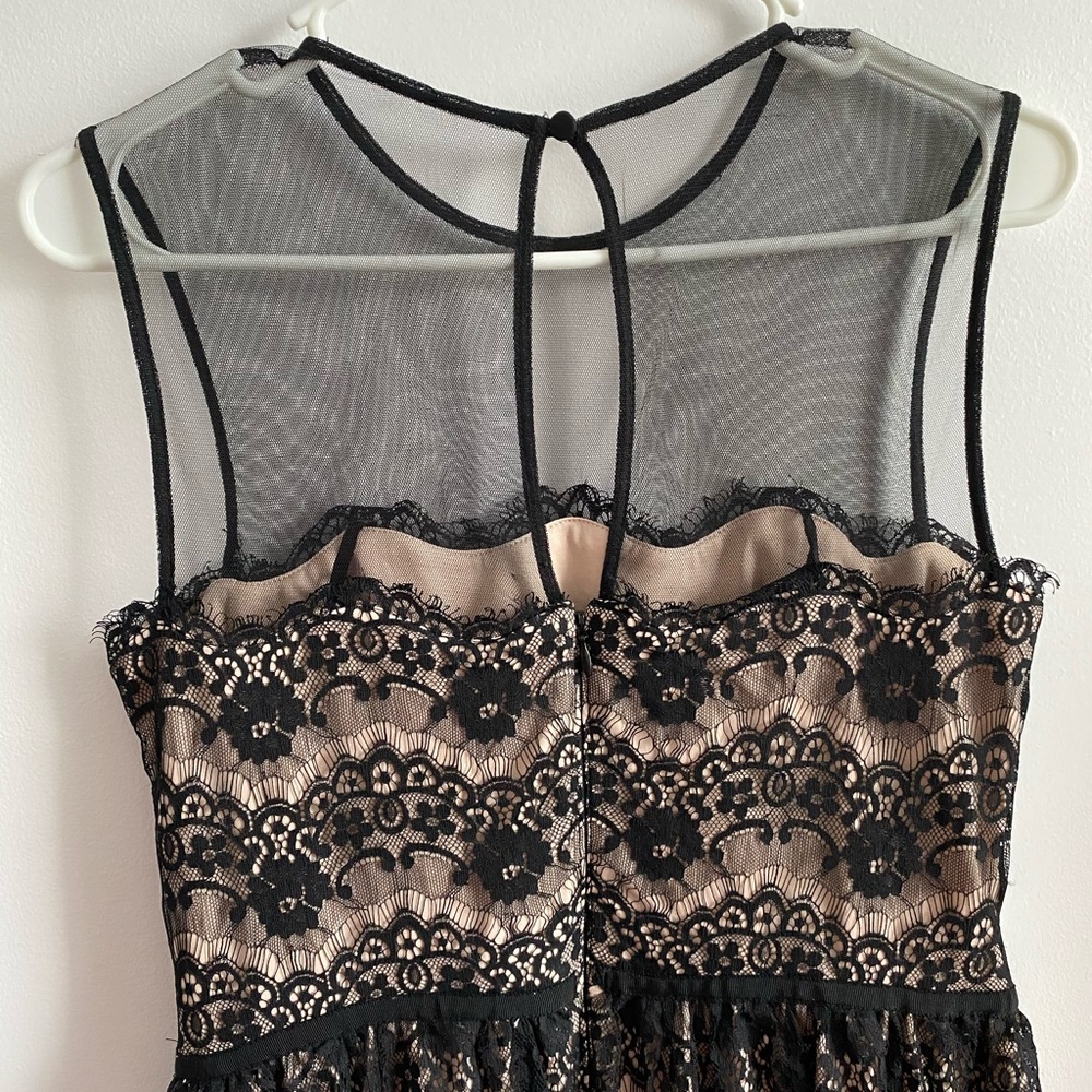 Lace Dress - Picture 3 of 3